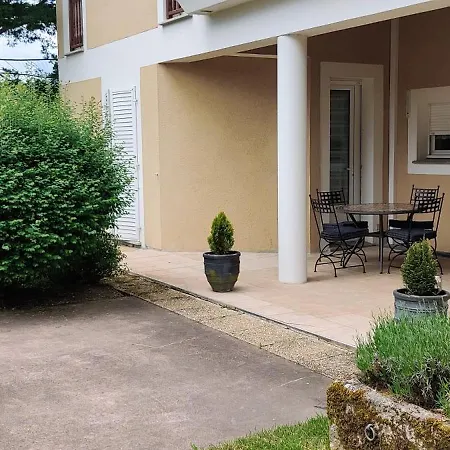 Hébergement de vacances Vaste Et Confortable Maison à La Campagne Villotte-sur-Aire