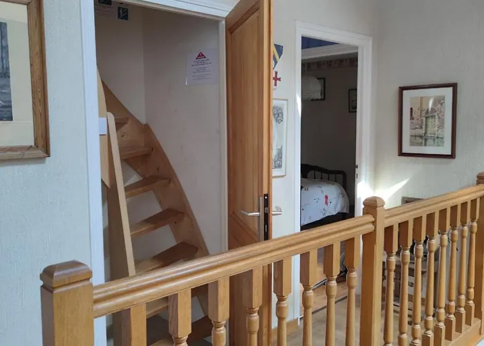 Vaste Et Confortable Maison A La Campagne 펜션